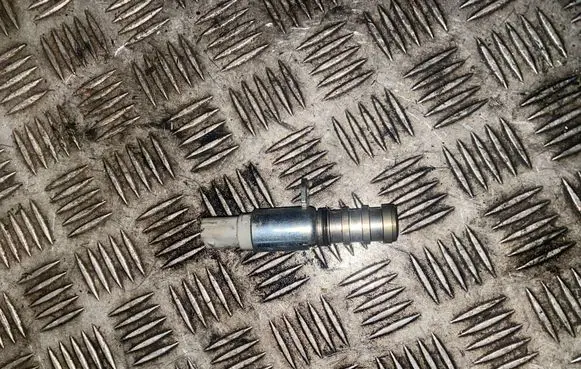 Ford Fiesta Camshaft speed sensor HX7G6B297AA