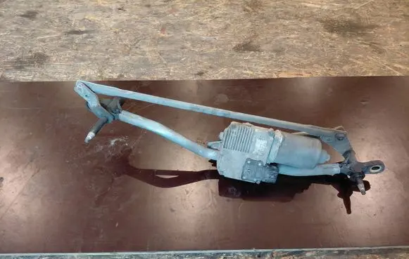 Audi A5 8T 8F Front wiper linkage and motor 8T1955119B 8J1955119