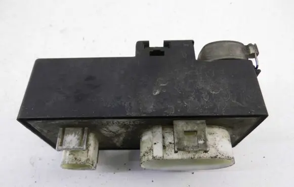 Volkswagen Golf III Fan control module 357919506C