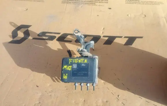 Ford Fiesta ABS Pump D1B12C405AD 10022003234
