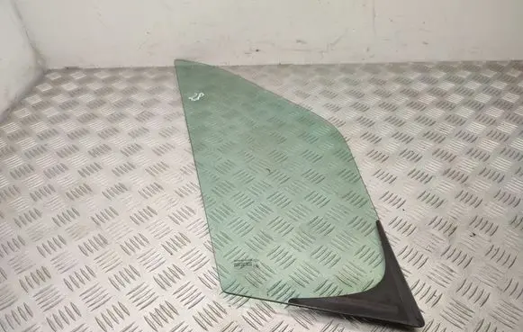 Renault Master III Front door vent window glass four-door 43R001582