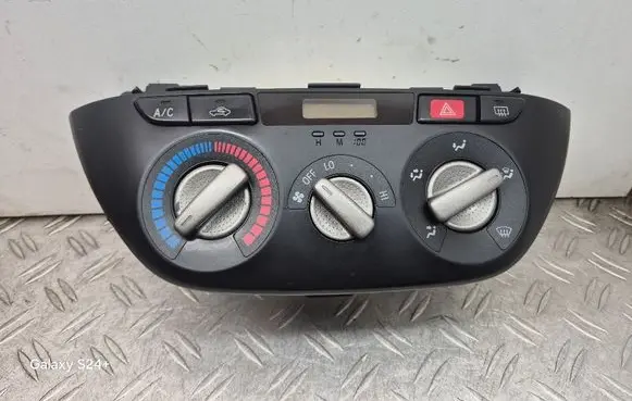 Toyota RAV 4 (XA20) Climate control unit 5590042150