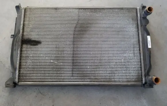 Skoda Superb B5 (3U) Coolant radiator 8D0121251BH