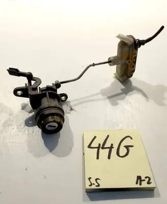 Volkswagen PASSAT B4 Tailgate/trunk/boot lock/catch/latch 357827297