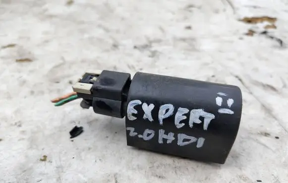 Peugeot Expert Generator/alternator part 9656112480