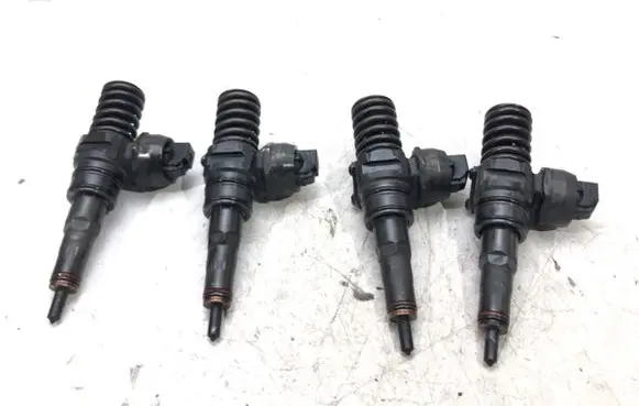 Skoda Octavia Mk2 (1Z) Fuel injectors set 