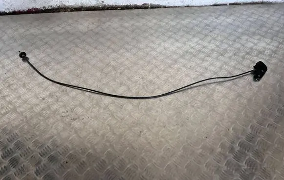 Engine bonnet/hood lock release cable
