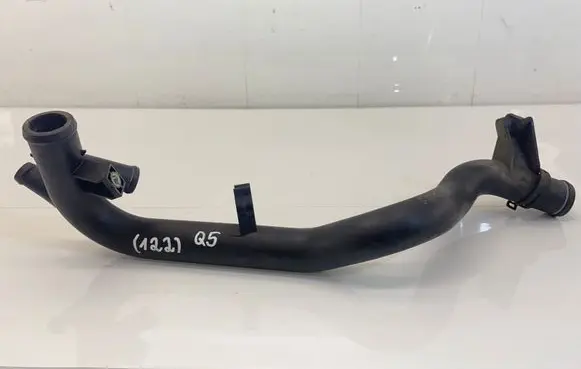 Audi Q5 SQ5 Engine coolant pipe/hose 03L121071B