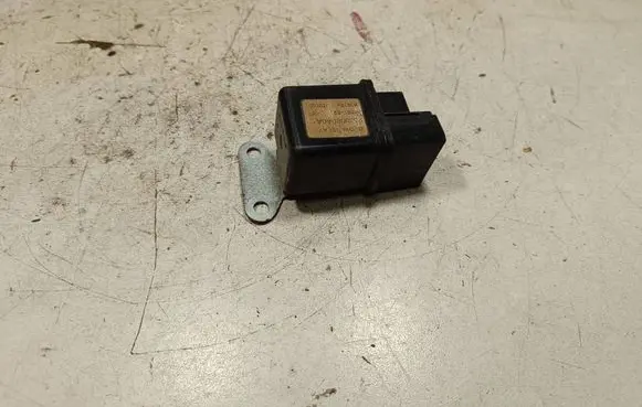Nissan Navara D40 Glow plug pre-heat relay 2923080A0A