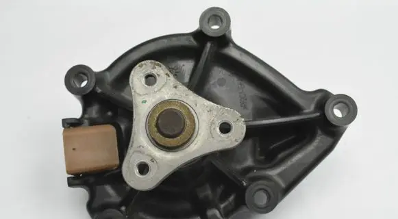 Peugeot 308 Water pump 11517550484