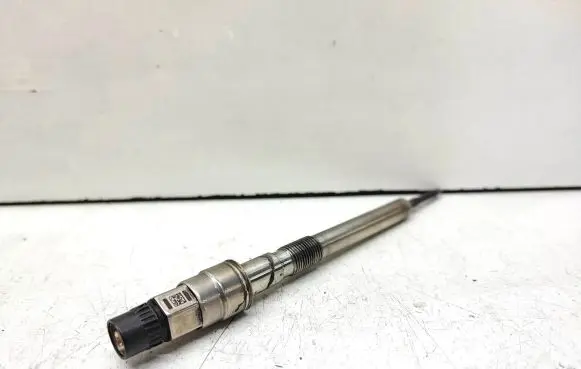 BMW 4 F32 F33 Glow plug 8518215 12238518215