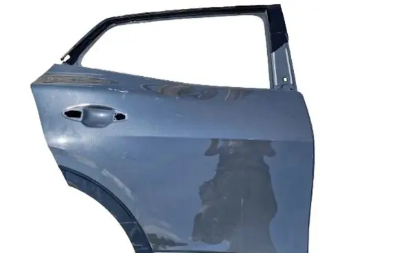 KIA Sportage Rear door