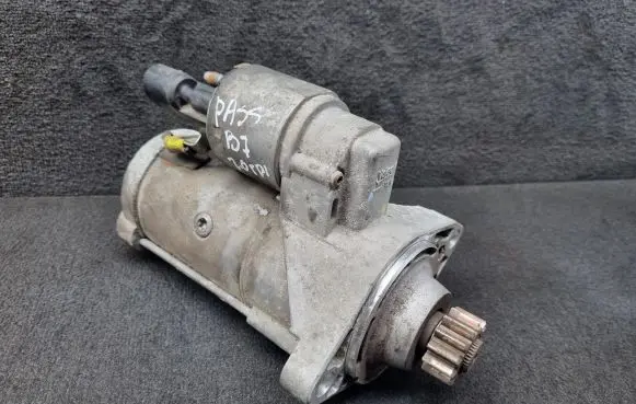 Volkswagen PASSAT B7 Starter motor 02E911023Q
