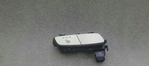 Mercedes-Benz C W205 Seat heating switch A2139057302