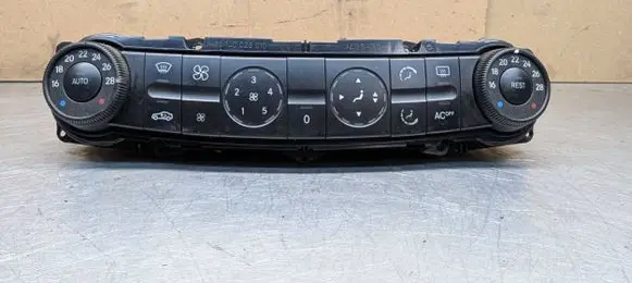 Mercedes-Benz E W211 Climate control unit 2118300085 00103803
