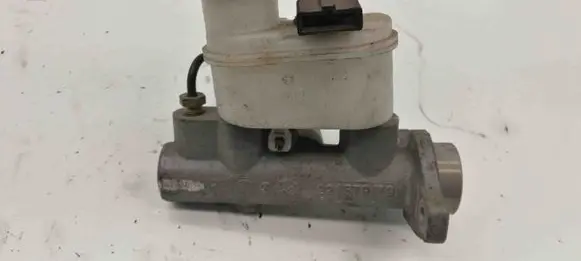 Nissan Almera N16 Master brake cylinder
