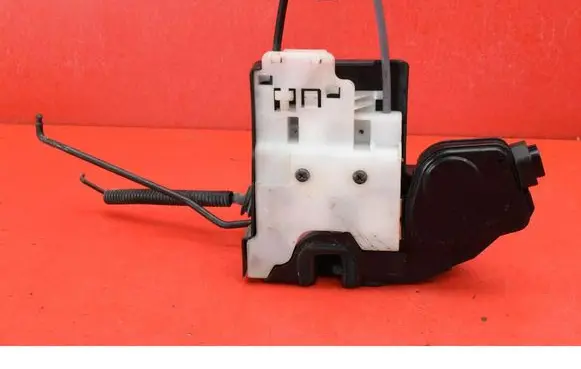 KIA Sportage Front door lock