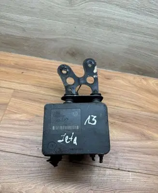 Volkswagen Jetta V ABS Pump 1K0907379AC 10096003593 0000530