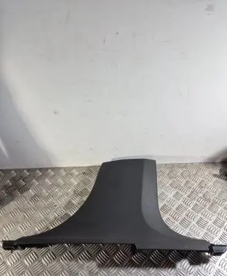 Volvo XC90 (B) pillar trim (top) 31363586