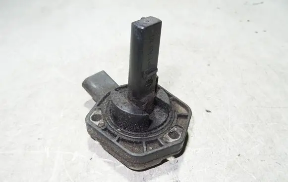 Volkswagen Golf IV Oil level sensor 1J0907660B