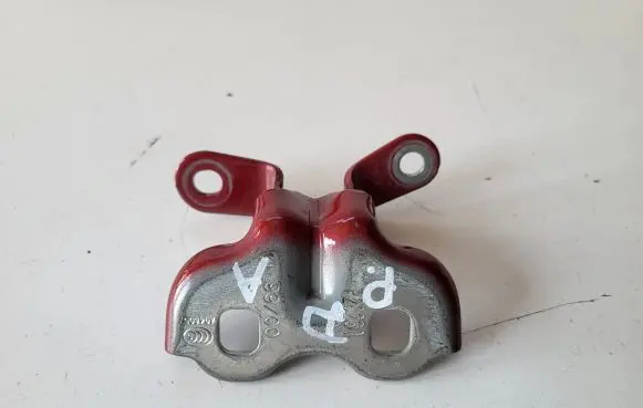 Opel Crossland X Front door lower hinge 