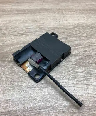 BMW 5 E60 E61 Bluetooth antenna 6928461 WITHPLUG