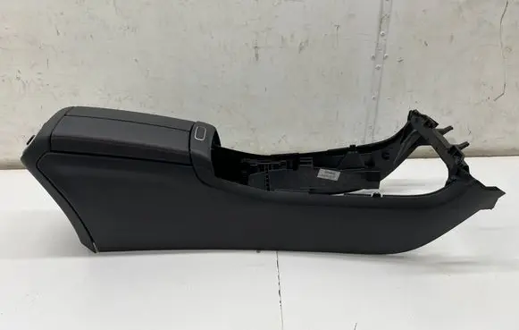 Mercedes-Benz CLA C118 X118 Armrest A1776802401