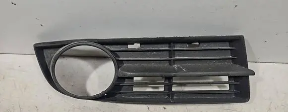 Volkswagen Touran I Front bumper lower grill 1T0853666A