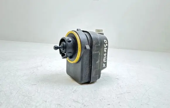 Citroen Xsara Picasso Headlight level adjustment motor 