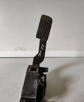 Mercedes-Benz Sprinter W901 W902 W903 W904 Accelerator throttle pedal 0281002335 A9013000404 085401643