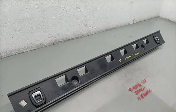 Peugeot 508 Trunk door license plate light bar 9671239577