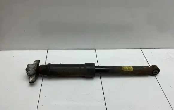 Opel Mokka Rear shock absorber/damper 95146942