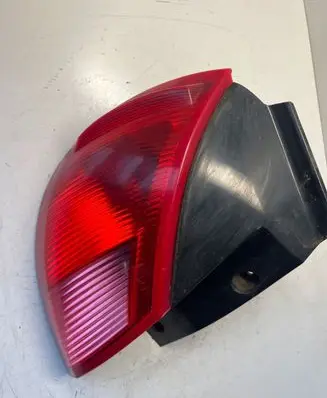 Mitsubishi Colt Rear/tail lights MR957365 27850102