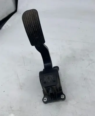 Mercedes-Benz Sprinter W906 Accelerator throttle pedal 0280755023 A9063000404