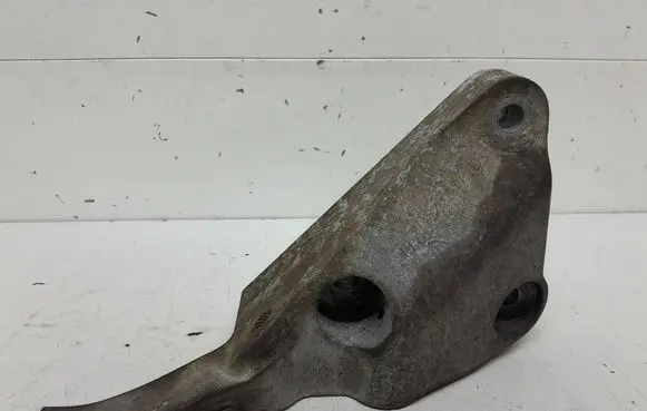 Opel Astra J Engine mounting bracket 13365327