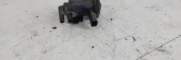 Dodge Grand Caravan Vacuum valve 04861539AA