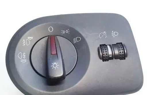 Seat Ibiza IV (6J,6P) Light switch 6j1941531a