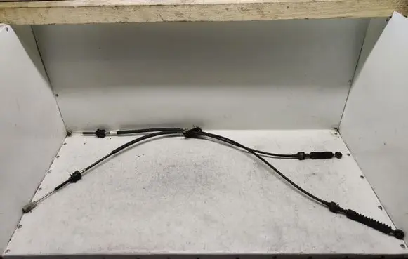 Volvo S40, V40 Gear shift cable linkage