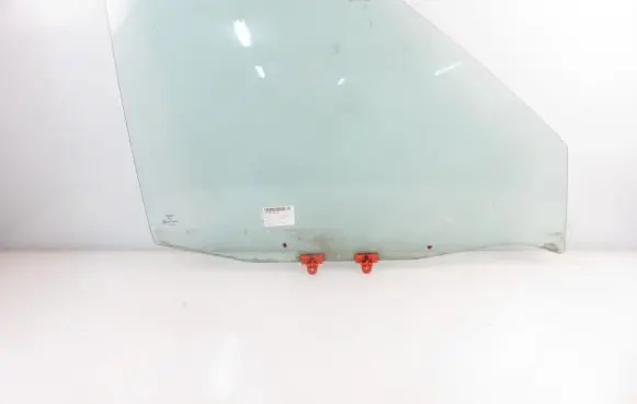 Ford Maverick Front door window glass four-door