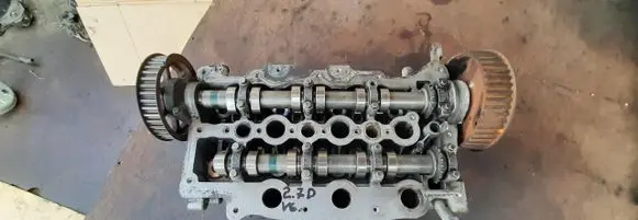 Land Rover Discovery 3 - LR3 Engine head 4R8Q6C064