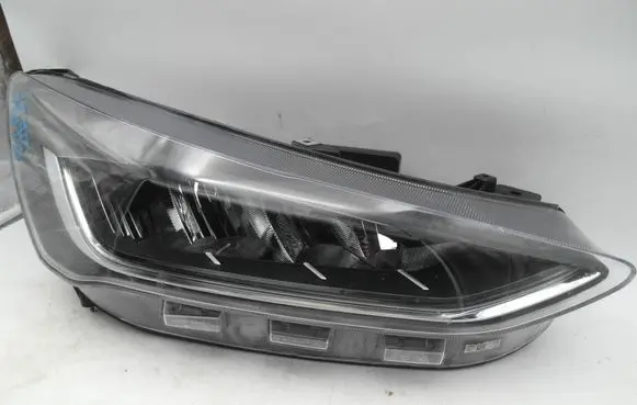 Ford Focus Headlight/headlamp NX7B13E014CF