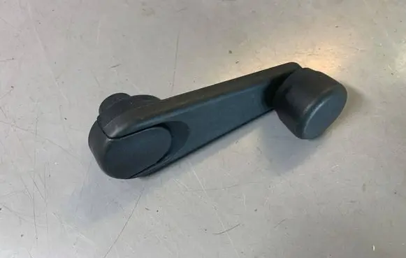 BMW 3 E46 Rear door window winding handle 8122503 51328122503 51321960894