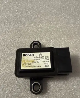 BMW 5 E39 ESP acceleration yaw rate sensor 6753694 0265005248