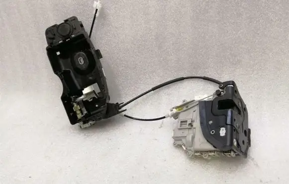 Porsche 911 991 Front door lock 8J2837015C