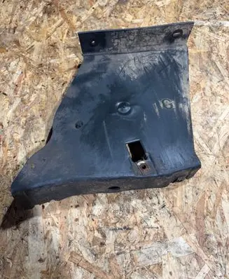 Opel Vivaro Engine splash shield/under tray 508436495R