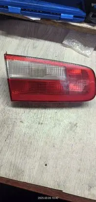 Tailgate rear/tail lights