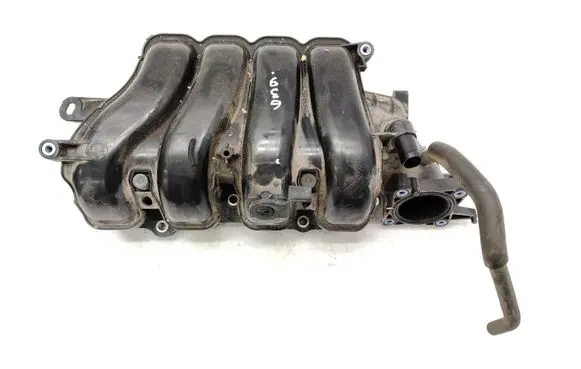 Toyota Yaris Intake manifold