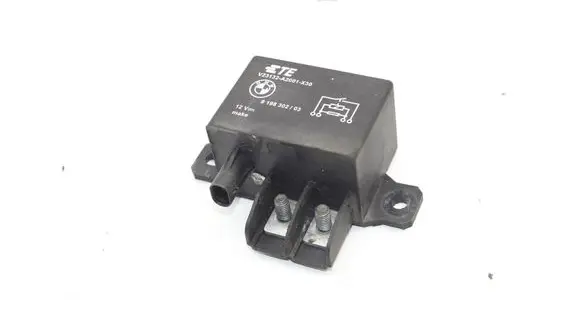 BMW M4 F82 F83 Ignition relay 9198302