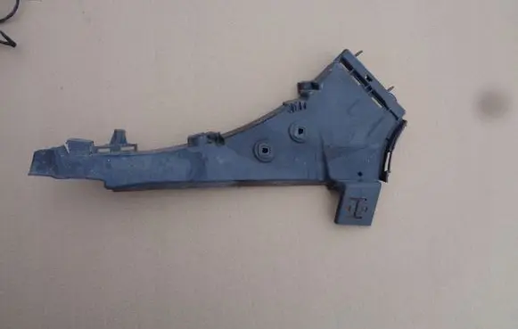 Audi Q7 4L Front bumper mounting bracket