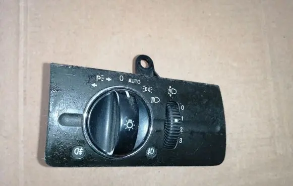 Mercedes-Benz E W211 Light switch 2115450304